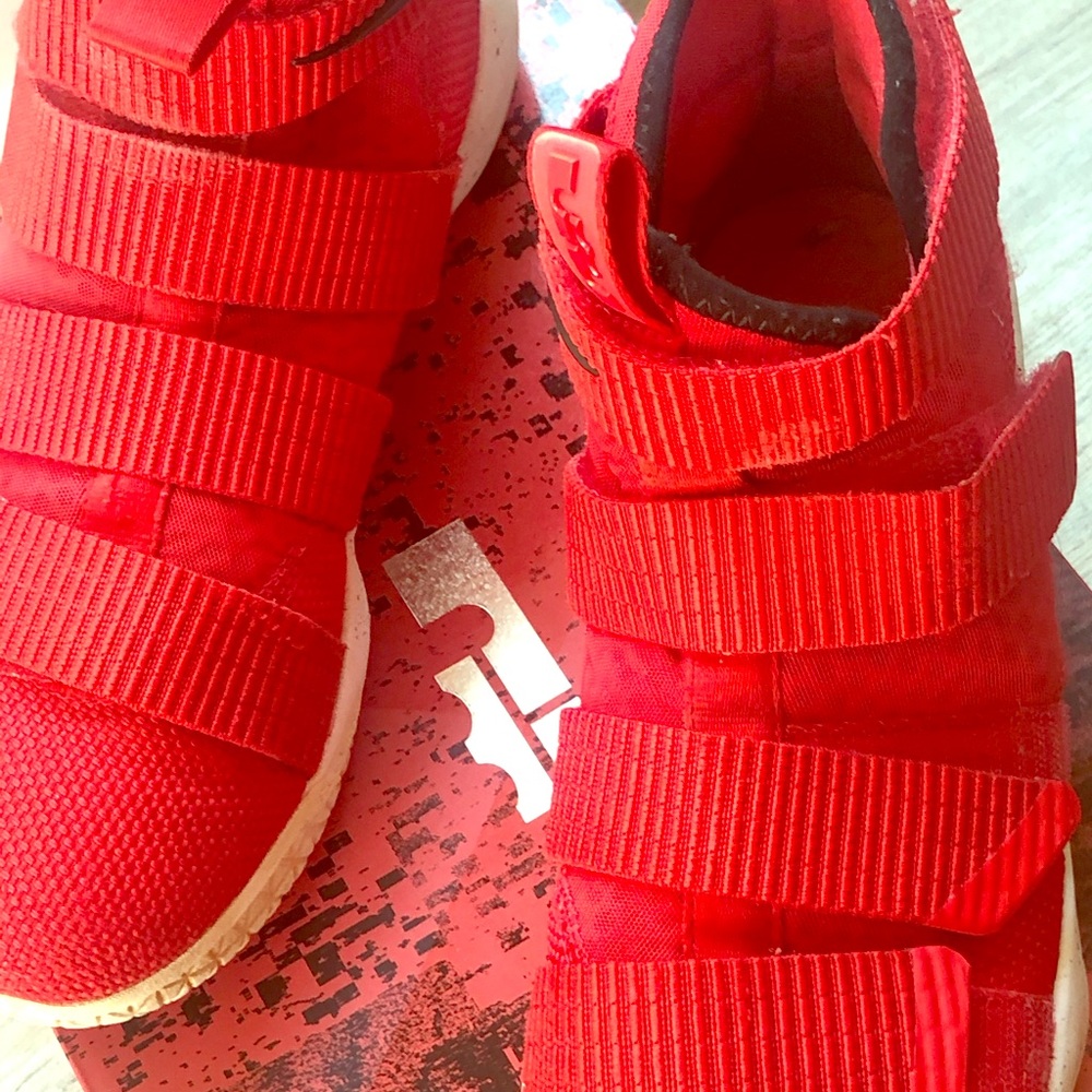 LEBRON SOLDIER X1